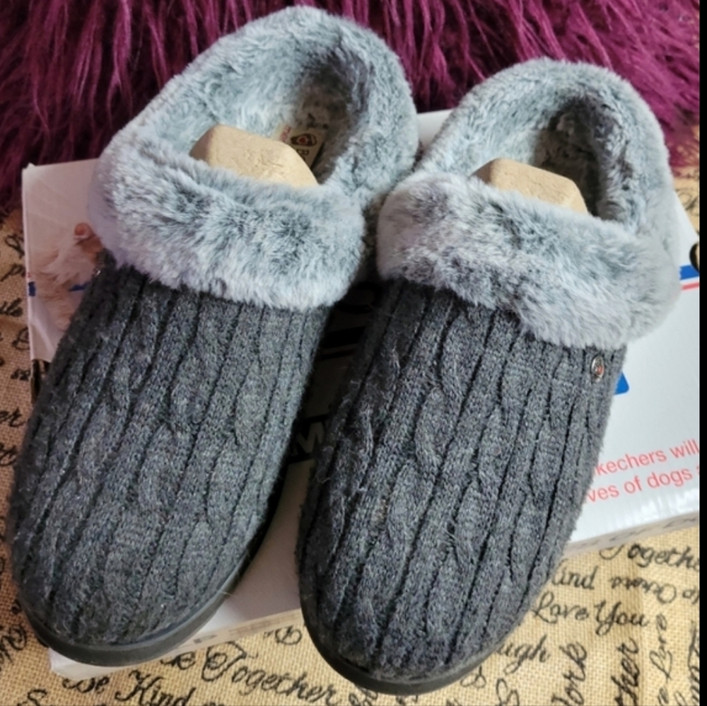 Bobs by skecher women size 9.5  keepsakes ice angel-grey